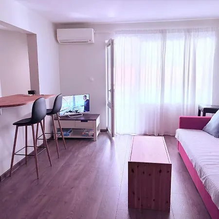 With Balcony - 10 Min To & Center Daire Burgaz