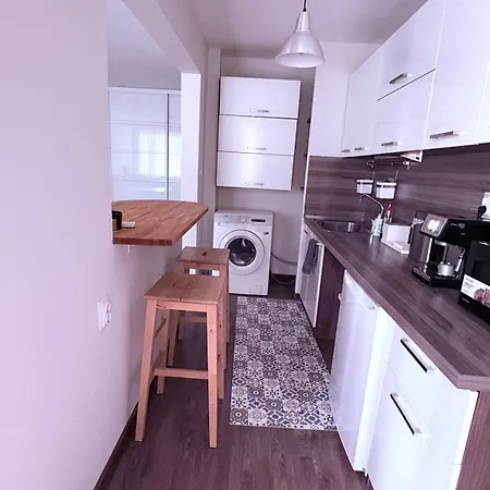 With Balcony - 10 Min To & Center * Burgas City